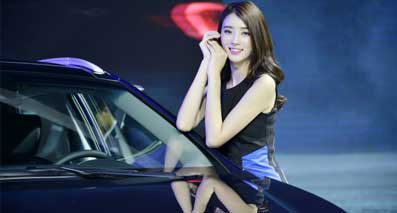 最美、最会摆pose的车展车模，原来是她！