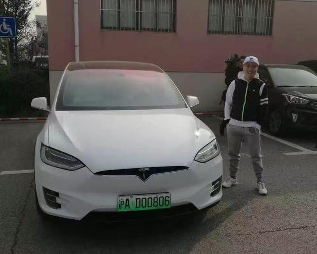 新能源小绿牌上路了，以后你可能经常能看到它