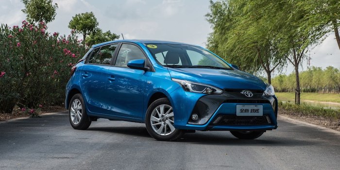 谁是性价比之王？YARiS L致享对比锋范