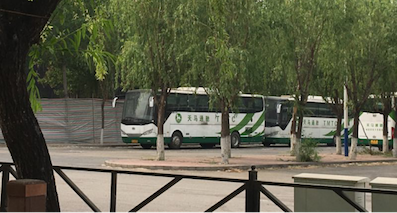 谁该为北京蟹岛电动大巴着火近亿元损失买单？