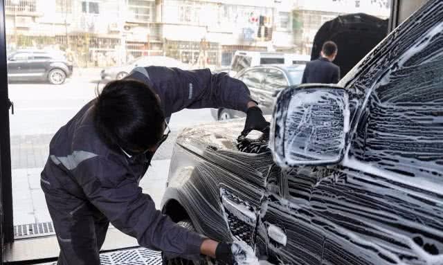 这5个驾驶习惯最伤车，半年车子就离报废不远了，后悔没早知道