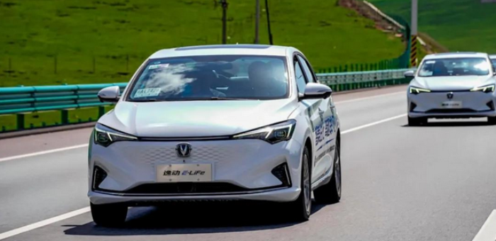 续航可达425km 长安逸动E-Life表现如何？