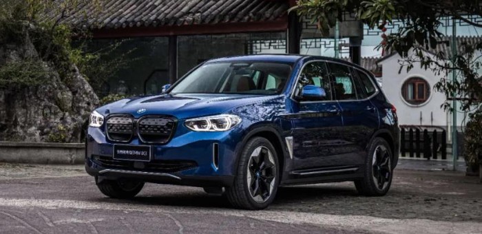 创新BMW iX3：豪华品牌纯电时代的可靠选择