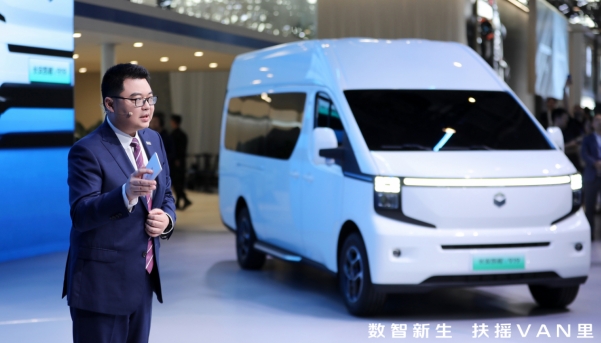 长安凯程V919点亮北京车展：新能源大VAN开启商用车定制新时代