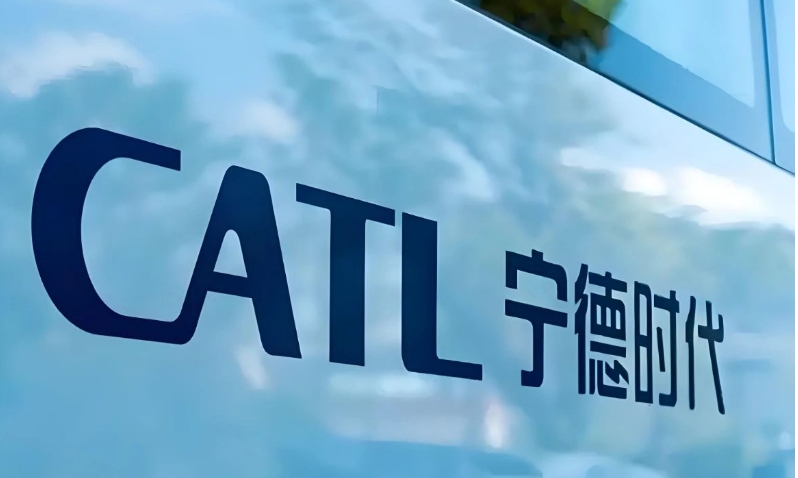 宁德时代“装备库”升级，“双核电池”解决能源“卡脖子”